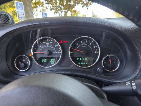 Used 2014 Jeep Wrangler Unlimited Sport w/ Quick Order Package 24S image 19