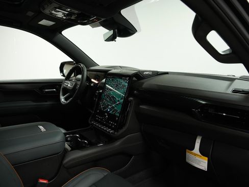 New 2026 GMC Yukon XL AT4 w/ AT4 Premium Plus Package AWD/4WD image 22