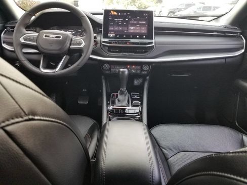 Certified 2023 Jeep Compass Limited image 10