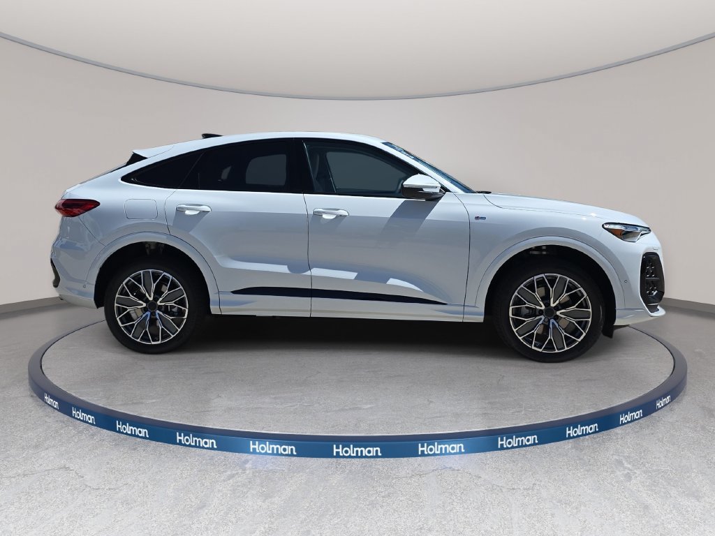 New 2026 Audi Q5 Premium Plus AWD/4WD image 4