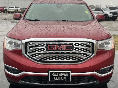 Used 2019 GMC Acadia Denali image 3