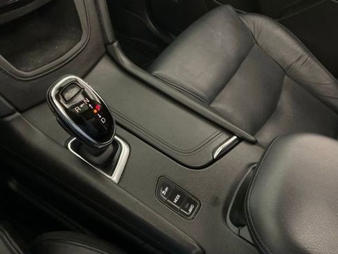 Used 2017 Cadillac XT5 Luxury w/ Driver Awareness Package image 15