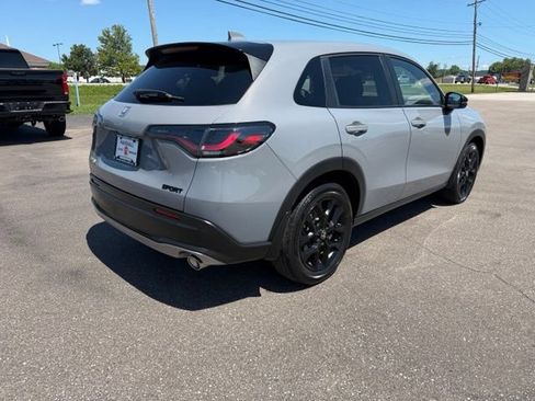 Used 2023 Honda HR-V LX image 8
