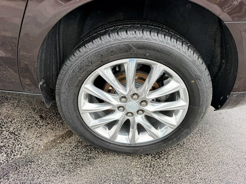 Used 2019 Buick Enclave Essence FWD image 35