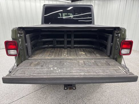 Used 2021 Jeep Gladiator Mojave AWD/4WD image 7