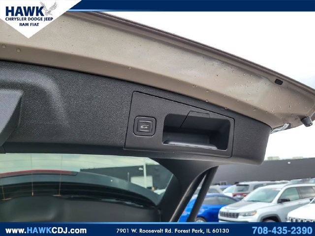 Used 2025 Cadillac XT4 Sport AWD/4WD image 27