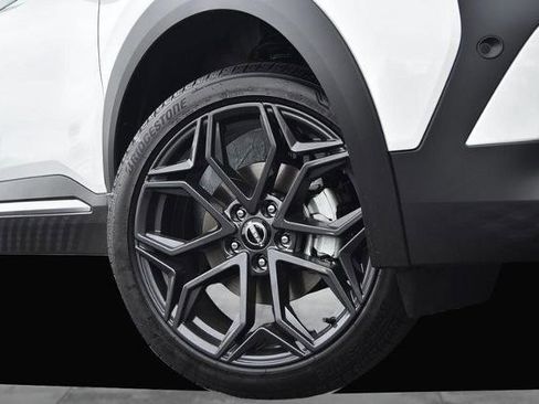 New 2026 Nissan Kicks SR w/ SR Premium Package image 3