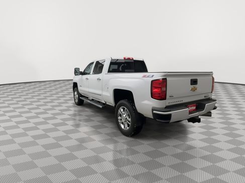 Used 2016 Chevrolet Silverado 2500 High Country w/ Duramax Plus Package image 2