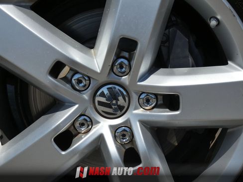 Used 2014 Volkswagen Touareg VR6 AWD/4WD image 18