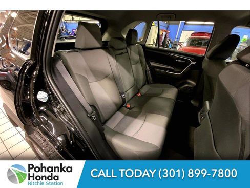 Used 2025 Toyota RAV4 XLE image 20