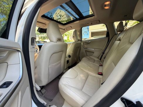 Used 2012 Volvo XC60 T6 AWD/4WD image 13