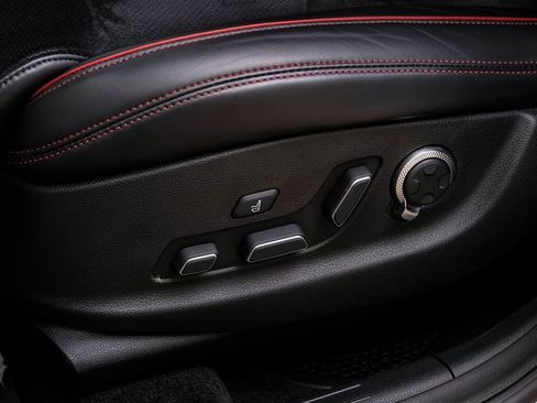 Used 2022 Genesis GV70 3.5T Sport w/ Sport Prestige Package image 28