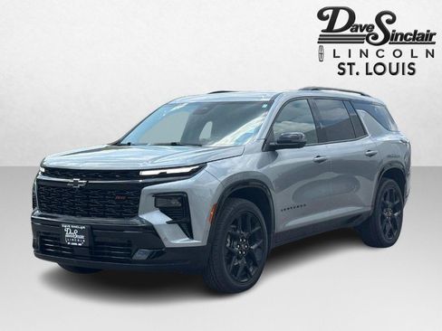 Used 2026 Chevrolet Traverse RS w/ LPO, Floor Liner Package FWD image 7