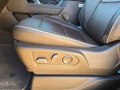 Used 2024 GMC Sierra 2500 Denali w/ Technology Package image 17