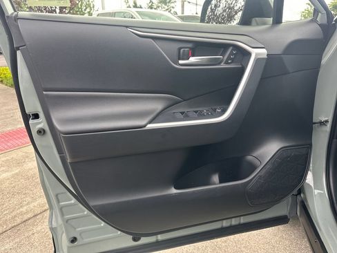 Used 2022 Toyota RAV4 XLE Premium AWD/4WD image 11