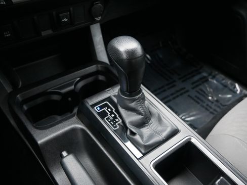 Used 2023 Toyota Tacoma SR AWD/4WD image 24