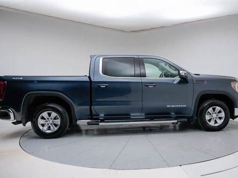 Used 2022 GMC Sierra 1500 SLE image 8