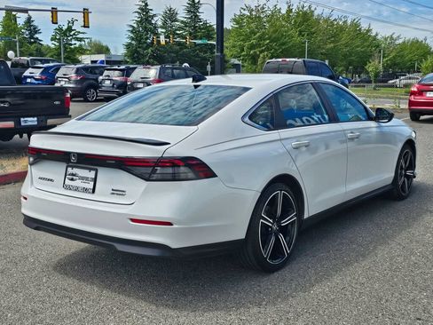 Used 2024 Honda Accord Sport image 5