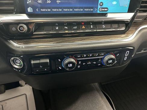 Certified 2025 Chevrolet Silverado 2500 LT w/ Z71 Chrome Sport Edition image 16