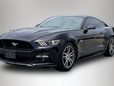Used 2016 Ford Mustang GT RWD image 2