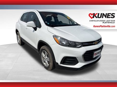 Used 2018 Chevrolet Trax LS AWD/4WD image 1