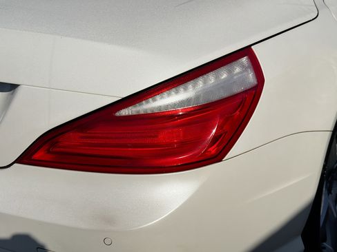 Used 2013 Mercedes-Benz SL 550 image 10