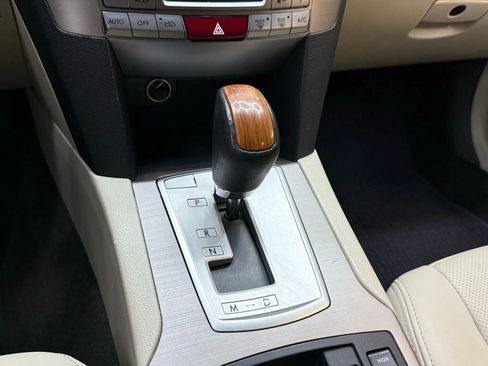 Used 2013 Subaru Outback 2.5i Limited image 18