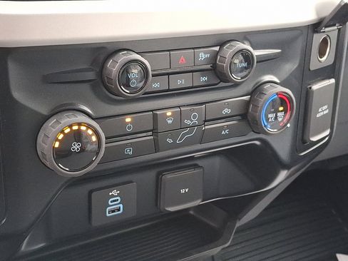 New 2025 Ford F550 4x4 Regular Cab Super Duty image 14