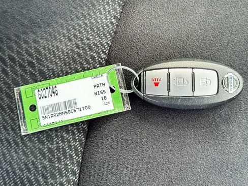 Used 2016 Nissan Pathfinder S image 34