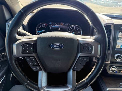 Used 2018 Ford Expedition Platinum AWD/4WD image 17