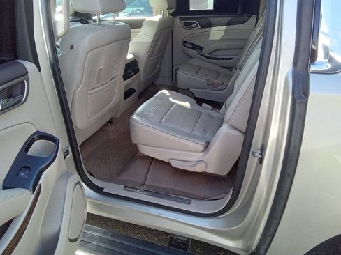 Used 2015 GMC Yukon XL Denali w/ Premium Package image 14