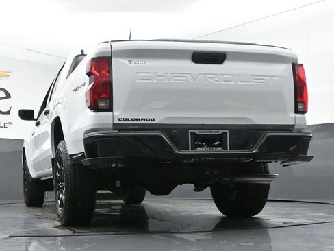 New 2026 Chevrolet Colorado W/T w/ WT Custom Package AWD/4WD image 32