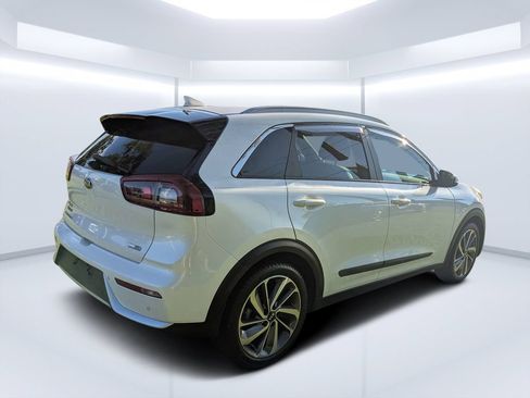 Used 2018 Kia Niro Touring FWD image 3