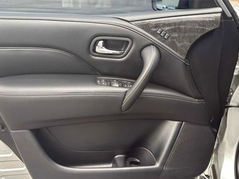 Used 2020 INFINITI QX80 Luxe image 9