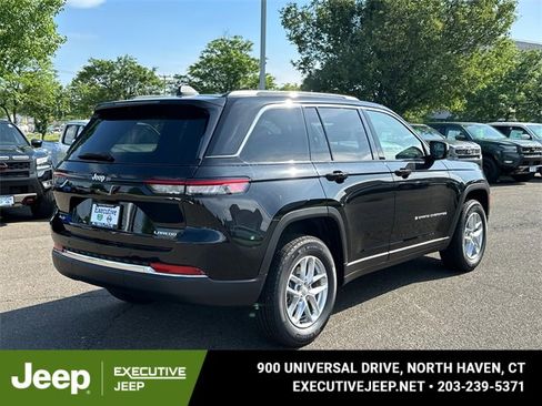 New 2025 Jeep Grand Cherokee Laredo w/ Luxury Tech Group I image 2