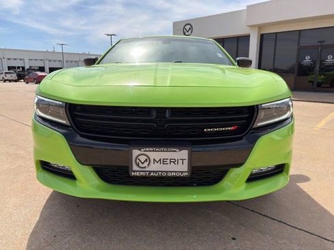 Used 2023 Dodge Charger SXT w/ Blacktop Package image 4