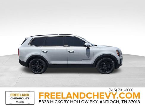 Used 2022 Kia Telluride SX w/ SX Prestige Package AWD/4WD image 2