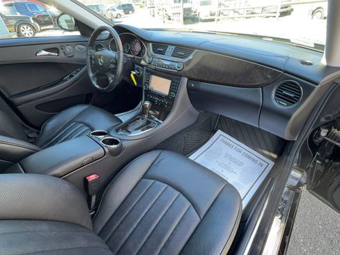 Used 2008 Mercedes-Benz CLS 550 image 23