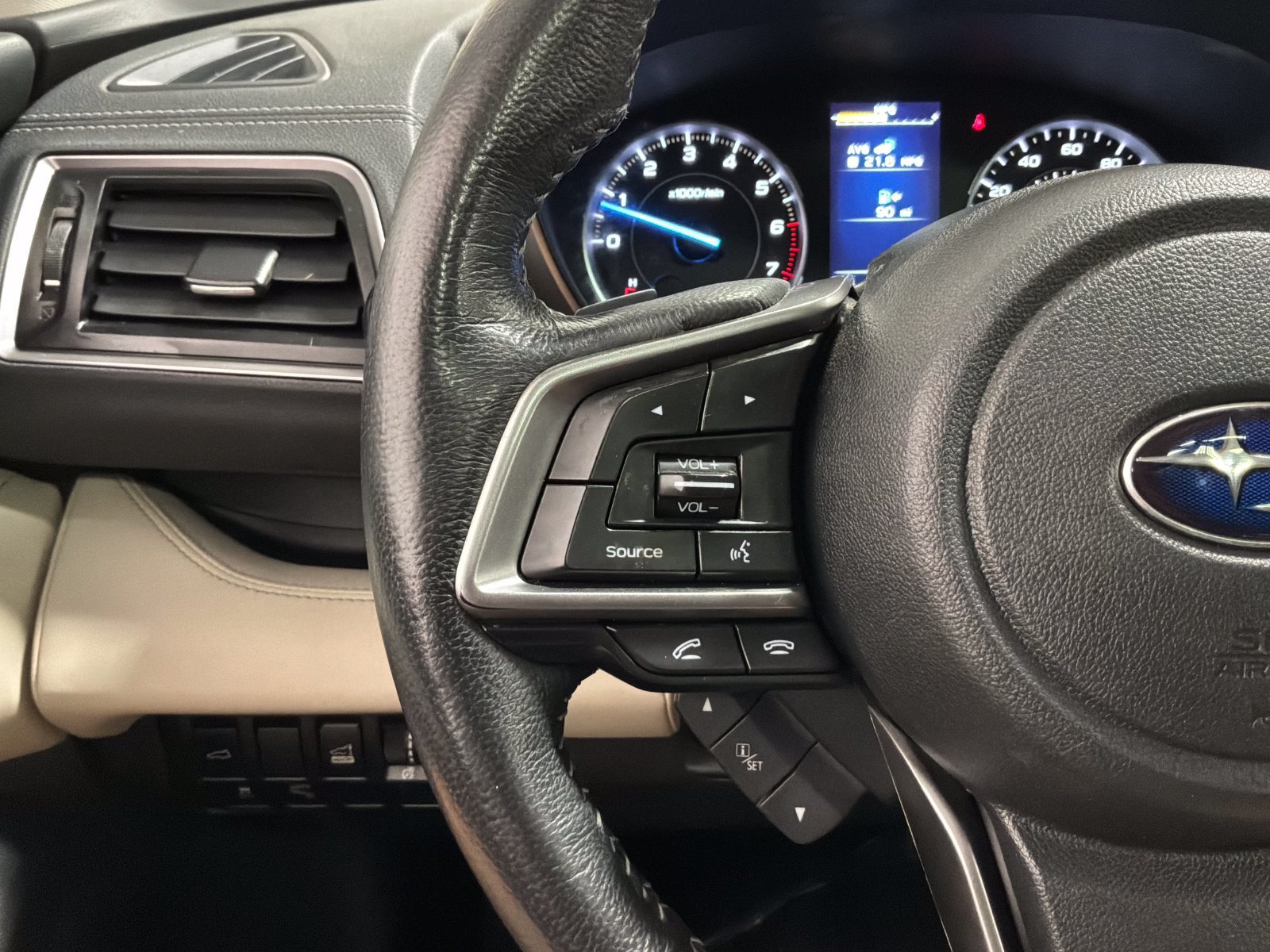 Used 2019 Subaru Ascent Limited AWD/4WD image 19