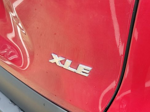 Used 2025 Toyota RAV4 XLE w/ Convenience Package FWD image 8