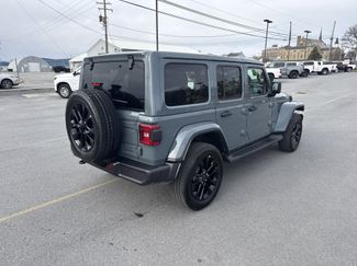 Used 2025 Jeep Wrangler Sahara video 3