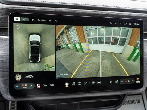 Used 2024 Rivian R1S Adventure image 12