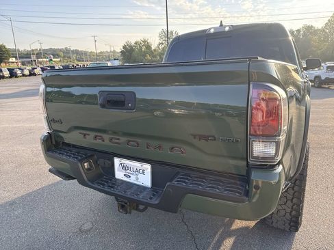 Used 2021 Toyota Tacoma TRD Off-Road w/ TRD Premium Off Road Package AWD/4WD image 5