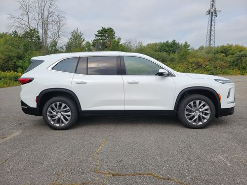 New 2026 Buick Enclave Preferred w/ Power Package image 8