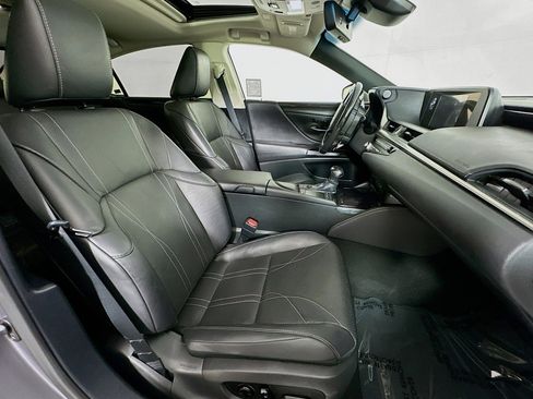 Used 2021 Lexus ES 300h w/ Luxury Package FWD image 8