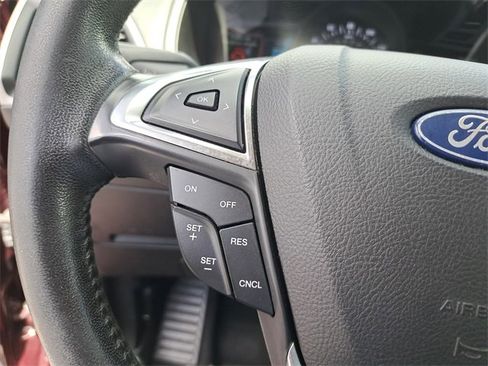 Used 2021 Ford Edge SEL image 25