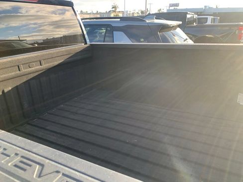 Used 2022 Chevrolet Silverado 1500 Custom w/ Safety Confidence Package RWD image 8