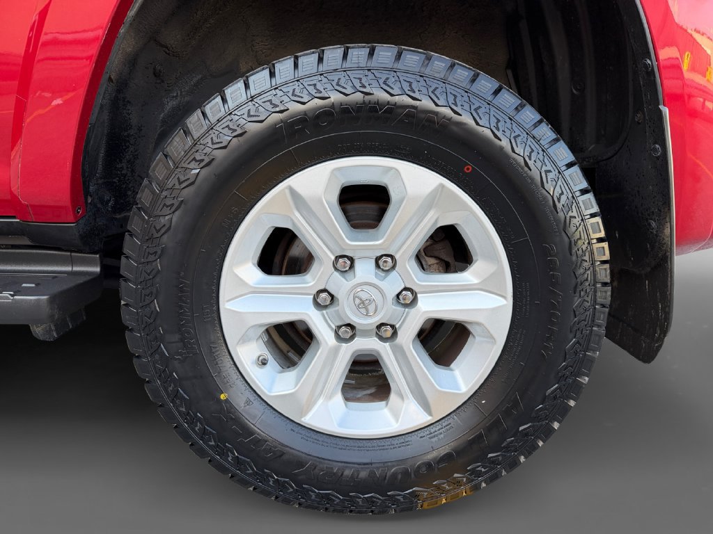 Used 2015 Toyota 4Runner SR5 AWD/4WD image 11