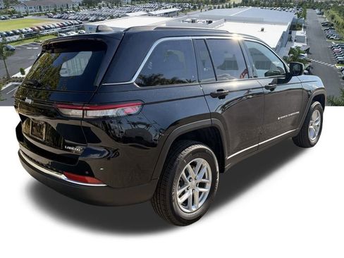 New 2026 Jeep Grand Cherokee Laredo RWD image 4