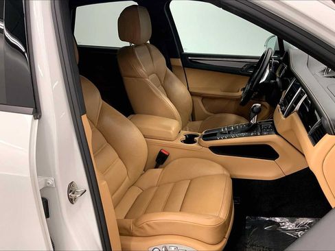 Used 2017 Porsche Macan AWD/4WD image 11